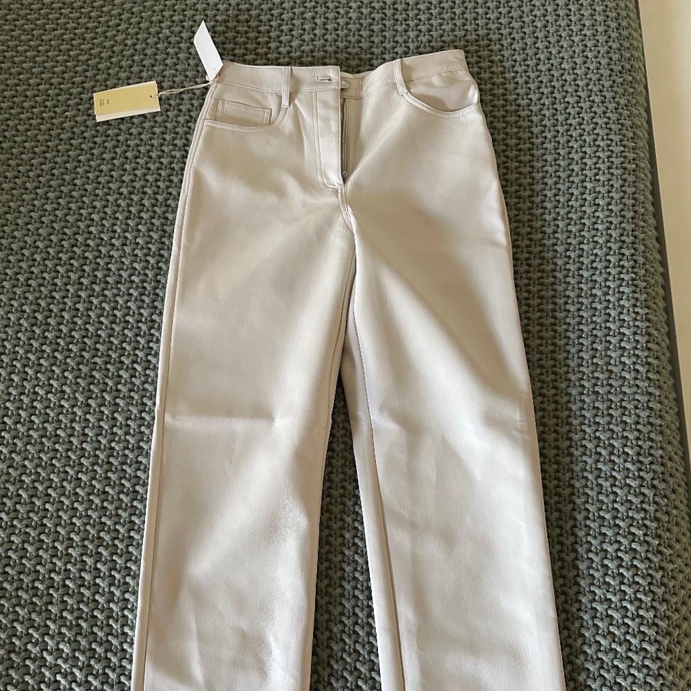 NWT Aritzia Wilfred The Melina Vegan Leather Pant (size 4)